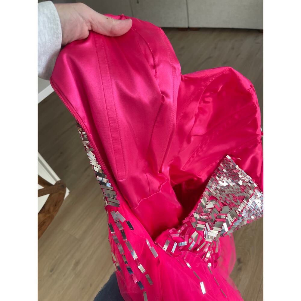 Pretty Fuchsia Dress! - image 6